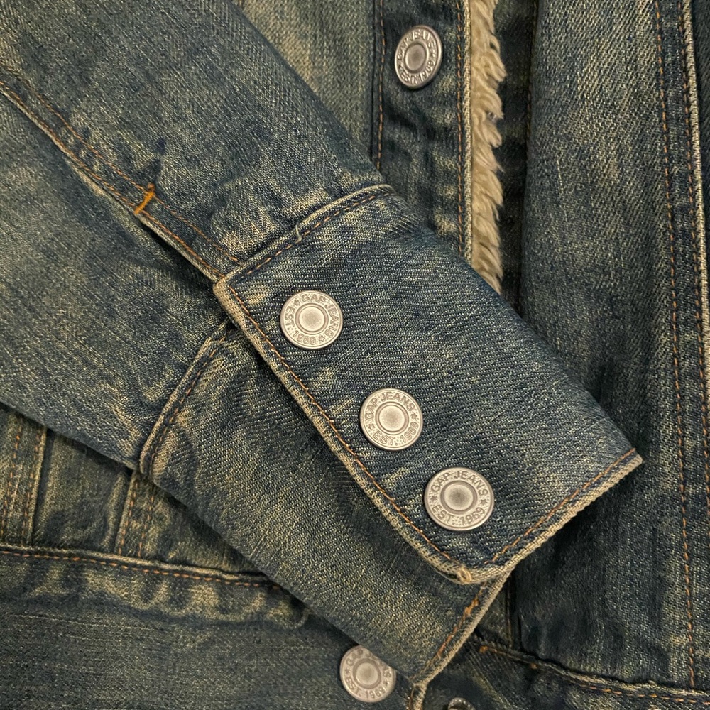 Vintage Gap fur-lined denim jacket
